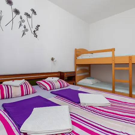 And With Parking Space Podgora, Makarska - 23916 Πανσιόν Podgora