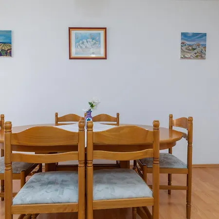Πανσιόν And With Parking Space Podgora, Makarska - 23916