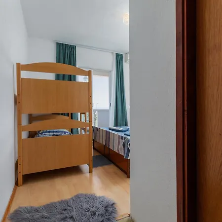 Πανσιόν And With Parking Space Podgora, Makarska - 23916
