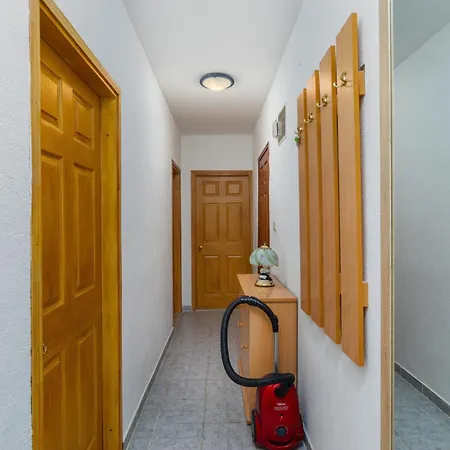 Πανσιόν And With Parking Space Podgora, Makarska - 23916
