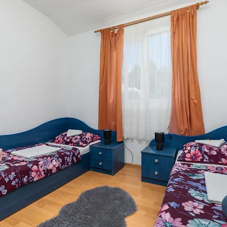 And With Parking Space Podgora, Makarska - 23916 Πανσιόν Podgora